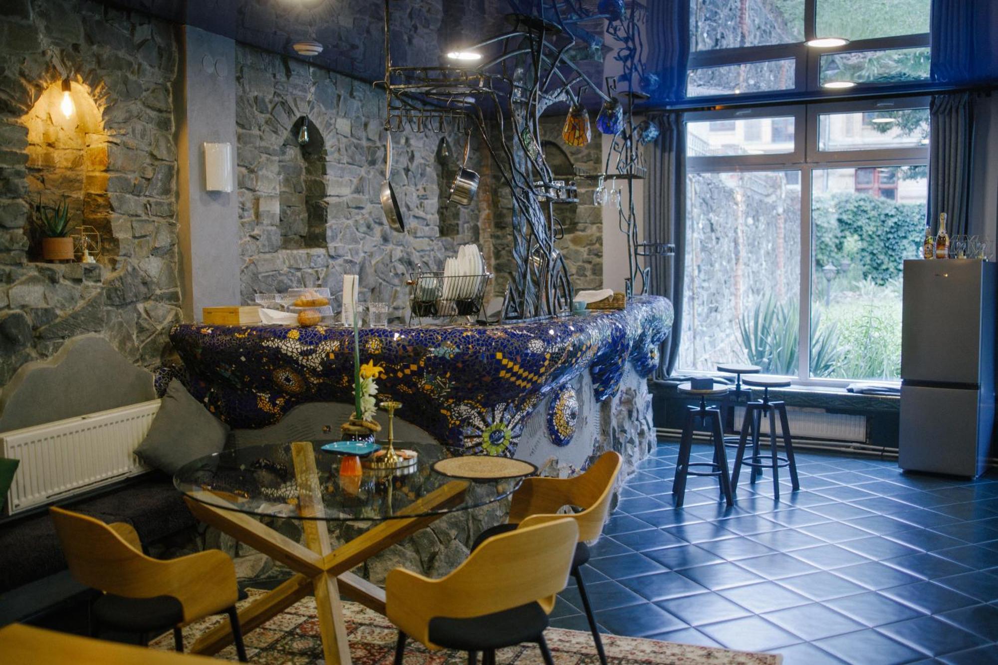 Gaudi Apartment In ลวีฟ ภายนอก รูปภาพ